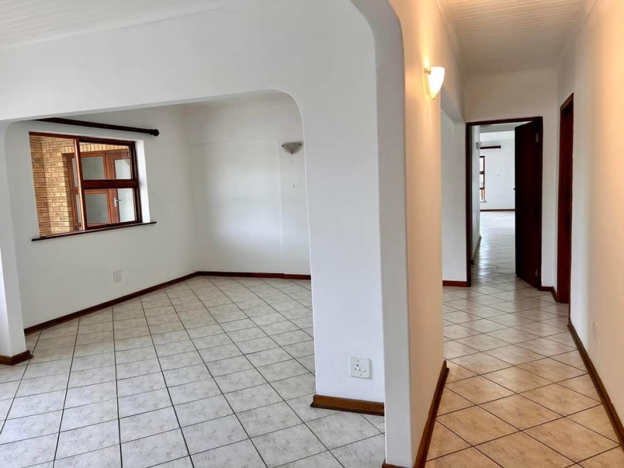 7 Bedroom Property for Sale in Bayview Western Cape